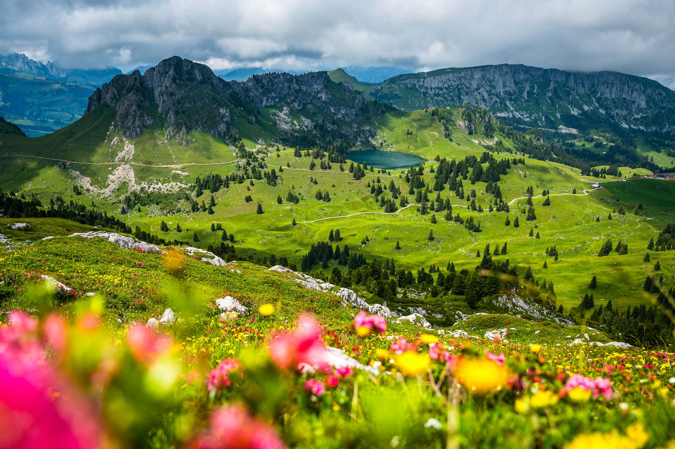 Best Time to Visit the Alps by Month and Season | Hiking the Alps